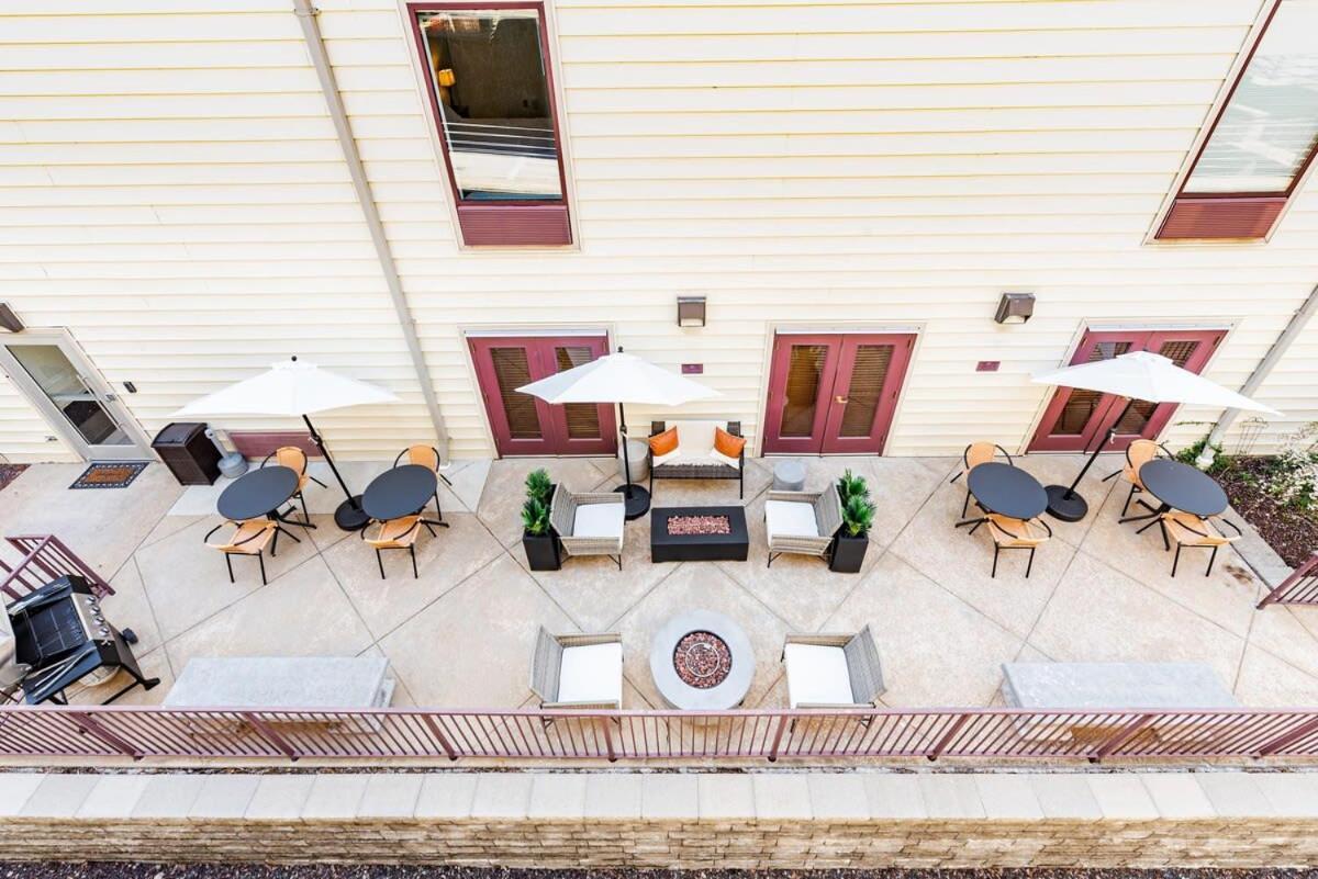 Cozysuites Cwe King Suite With Parking! Tower Grove Exterior photo
