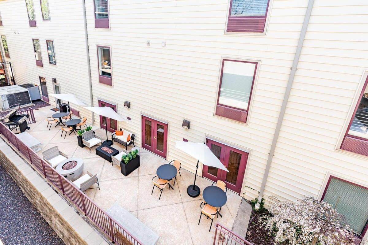 Cozysuites Cwe King Suite With Parking! Tower Grove Exterior photo