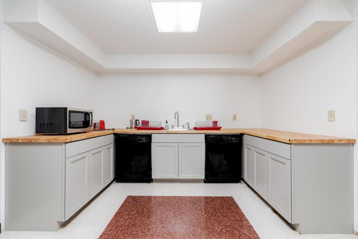 Cozysuites Cwe King Suite With Parking! Tower Grove Exterior photo